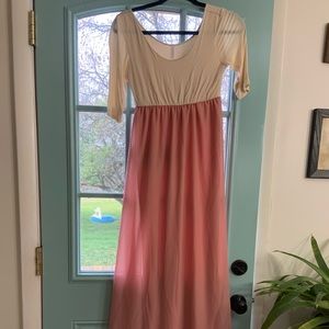 Gorgeous PinkBlush Maternity dress Size sm EUC